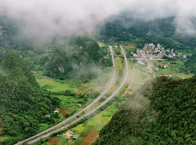 千山药机最新动态，自然美景的探索之旅启动