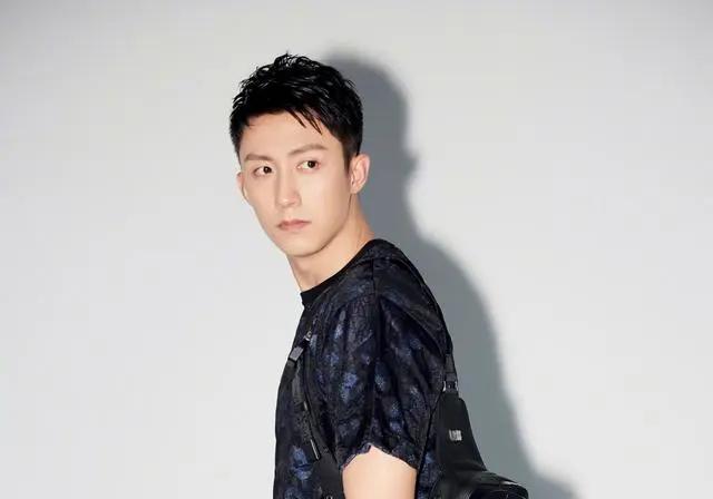 黄景瑜，影视新星的多面魅力展现